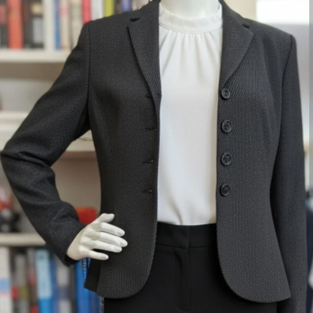 Ann Taylor Black Blazer, 2P, GUC. ✔️